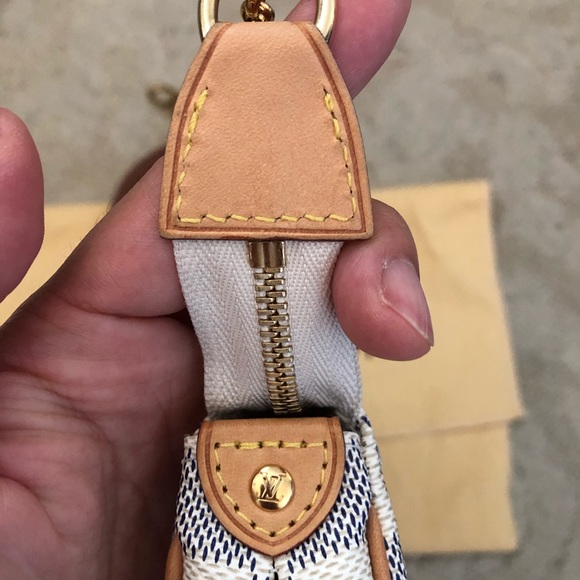 Louis Vuitton Eva Clutch - Picture 3 of 10